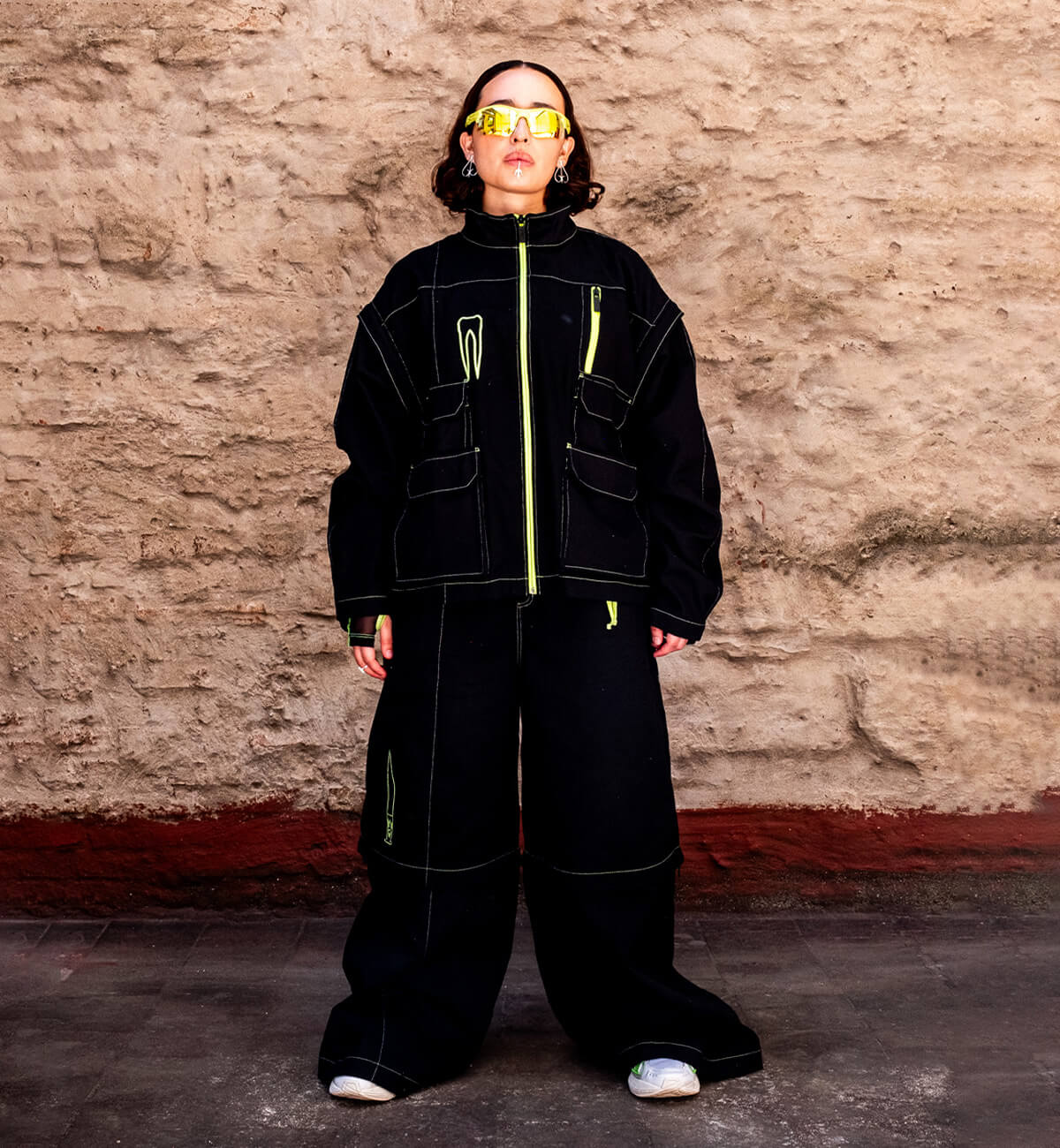 ✴︎ Chaqueta Desarmable Agender / Cc: Caníbal ✴︎ Negro Neón